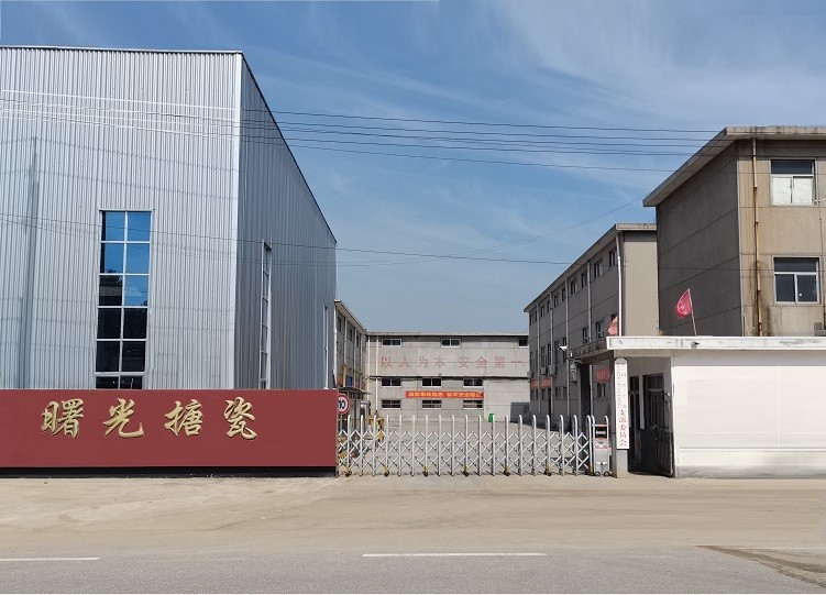 厂房大门